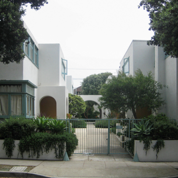 Horatio West Court Apartments